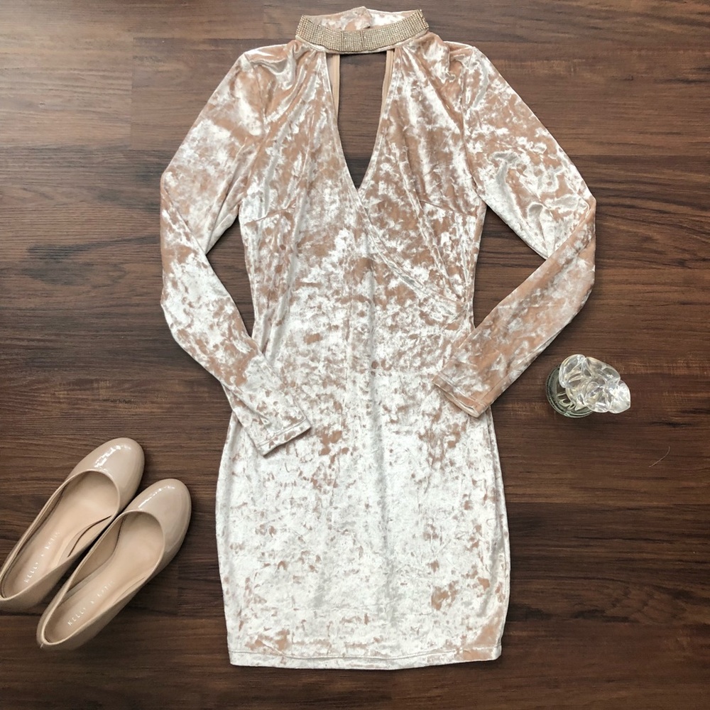 ✅ Tan Velvet Jeweled Choker Longsleeve Dress XS